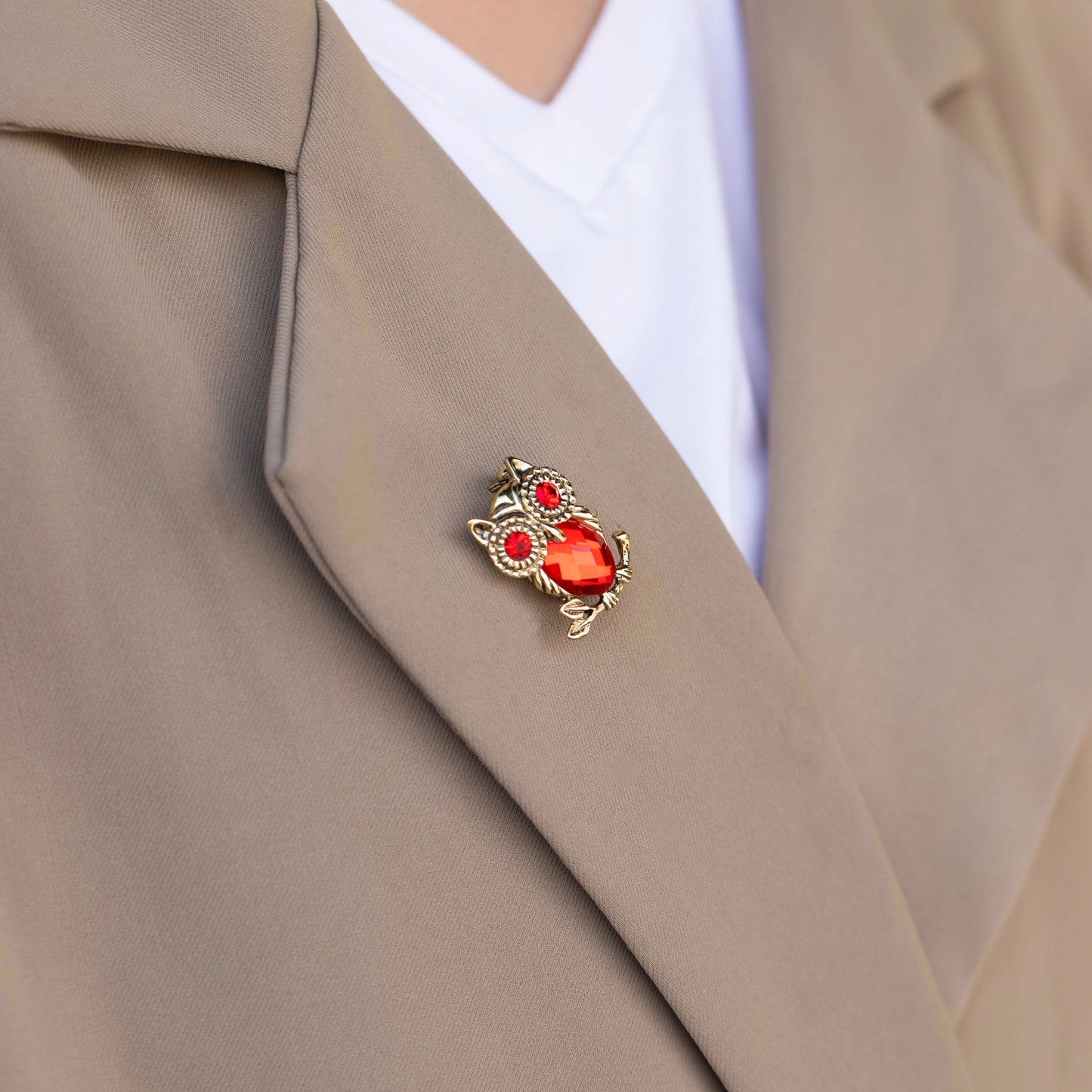 Vintage Crystal Owl Brooch – Ruby Red