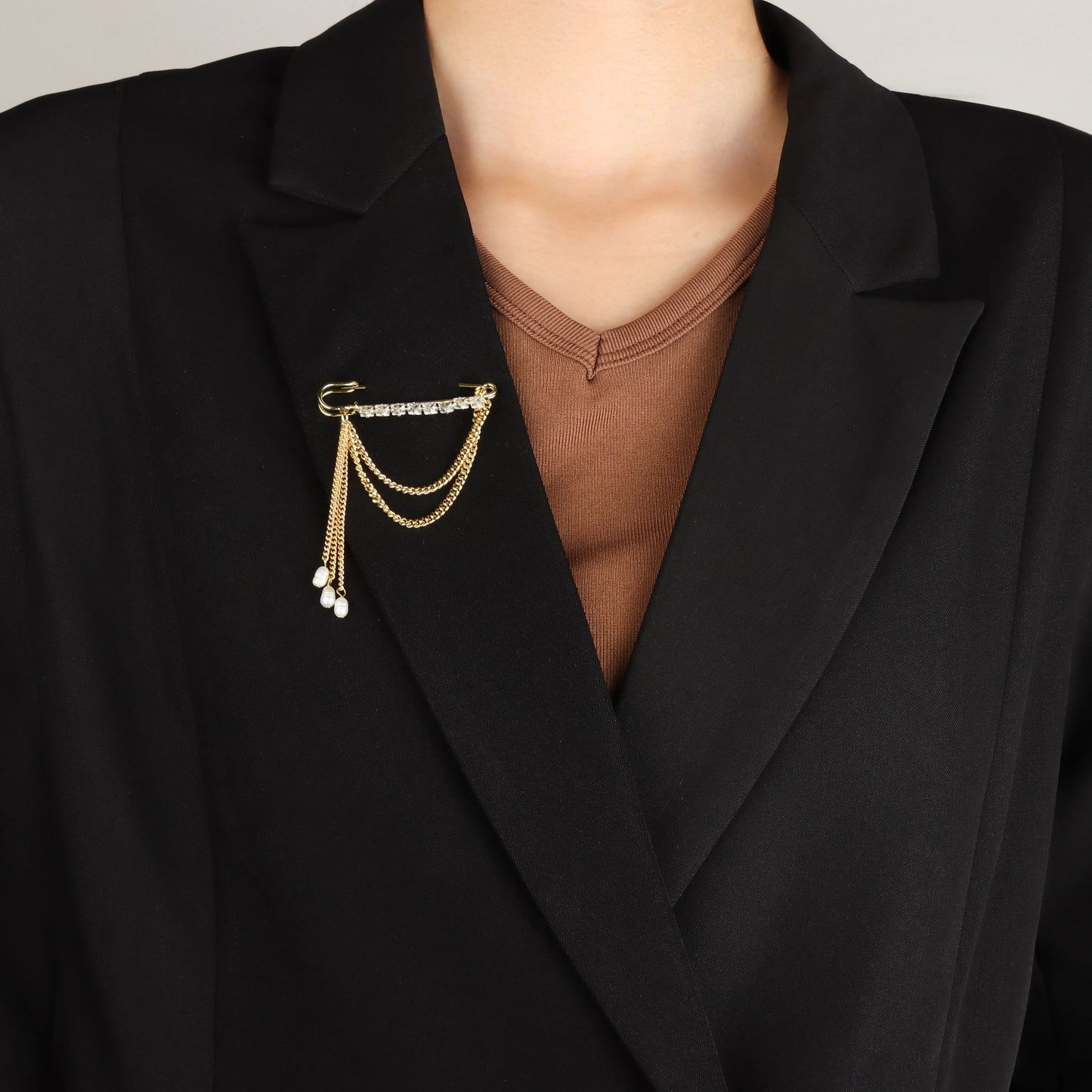 Draped Chain Safety Pin Brooch with Pearl Drops