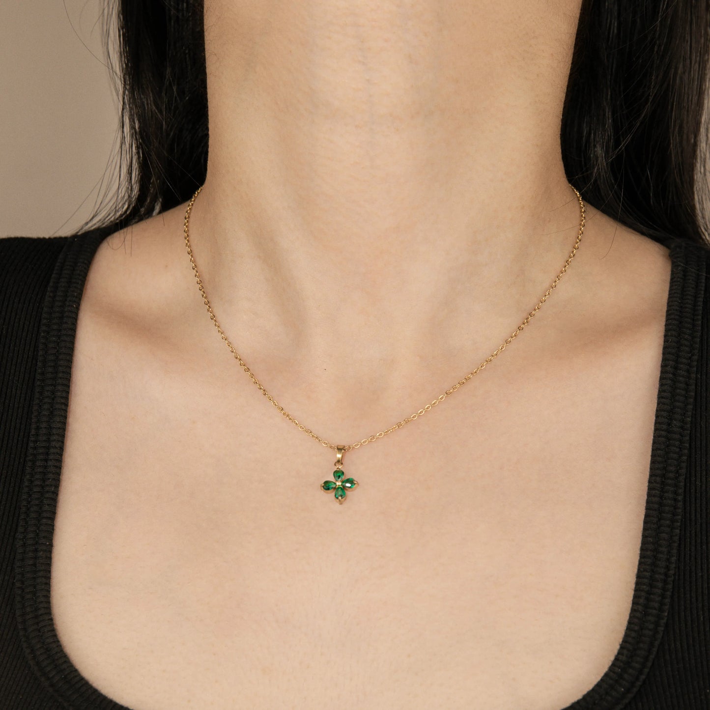 Green Botanical Pendant Necklace – Gold Tone